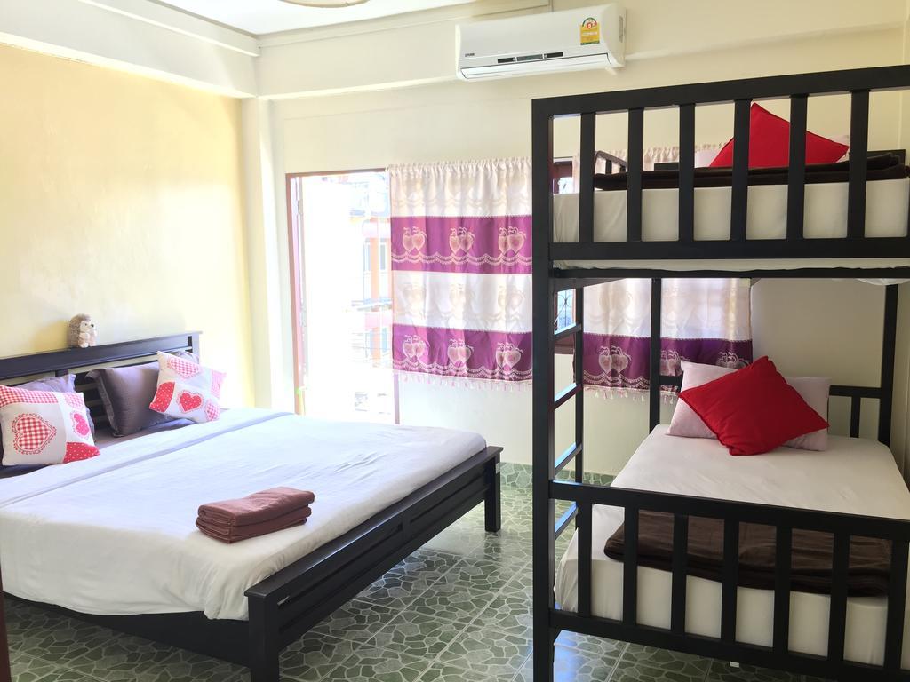 Tid Tarad Hostel 华欣 外观 照片