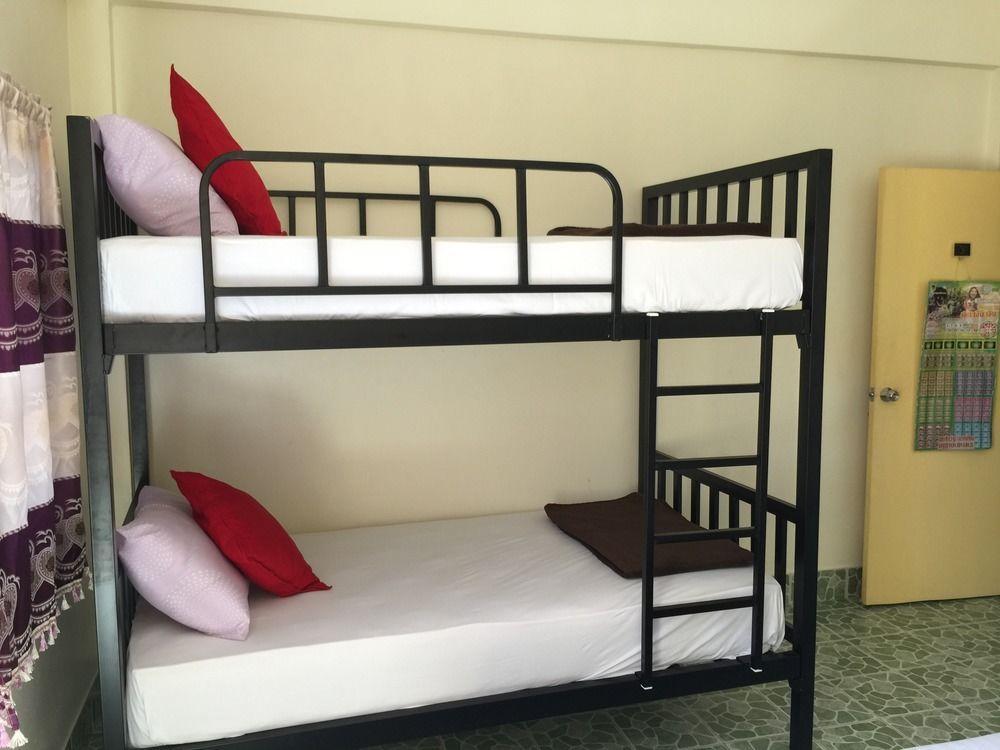 Tid Tarad Hostel 华欣 外观 照片