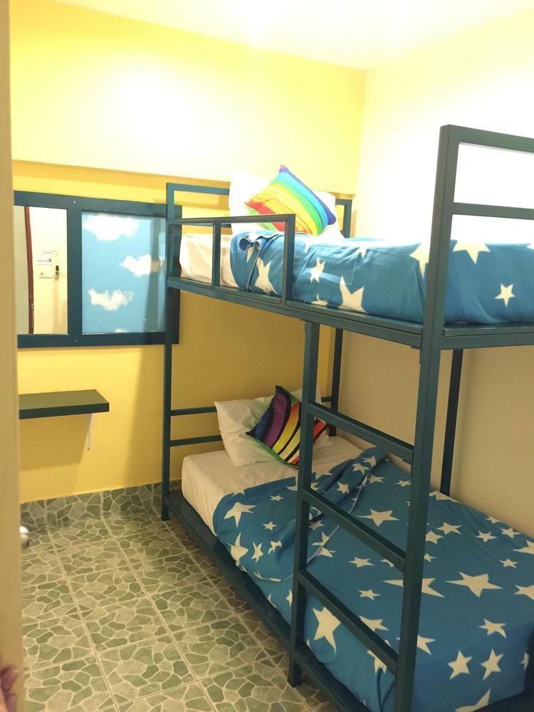 Tid Tarad Hostel 华欣 外观 照片