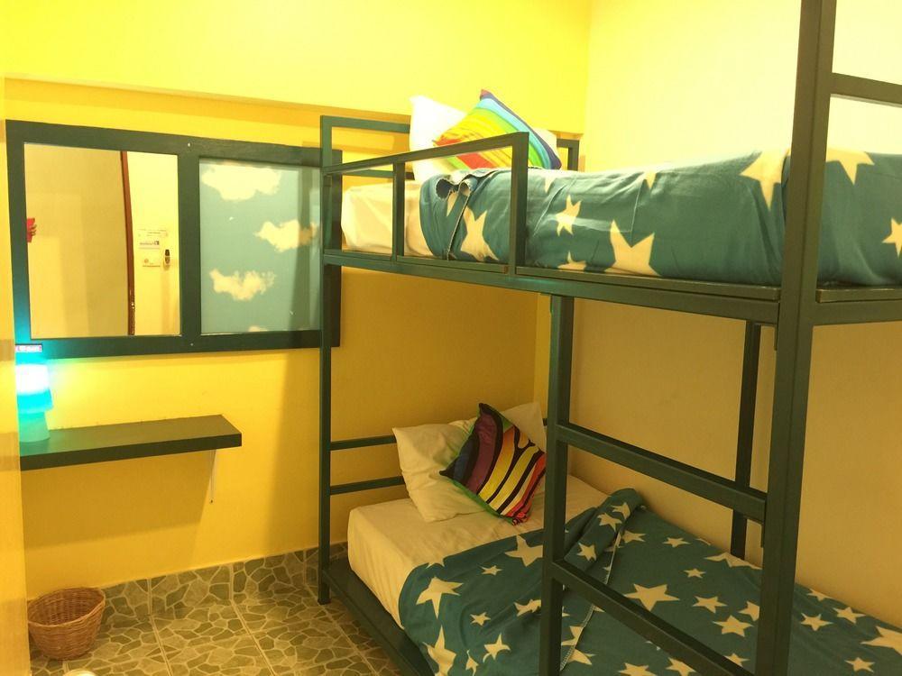 Tid Tarad Hostel 华欣 外观 照片
