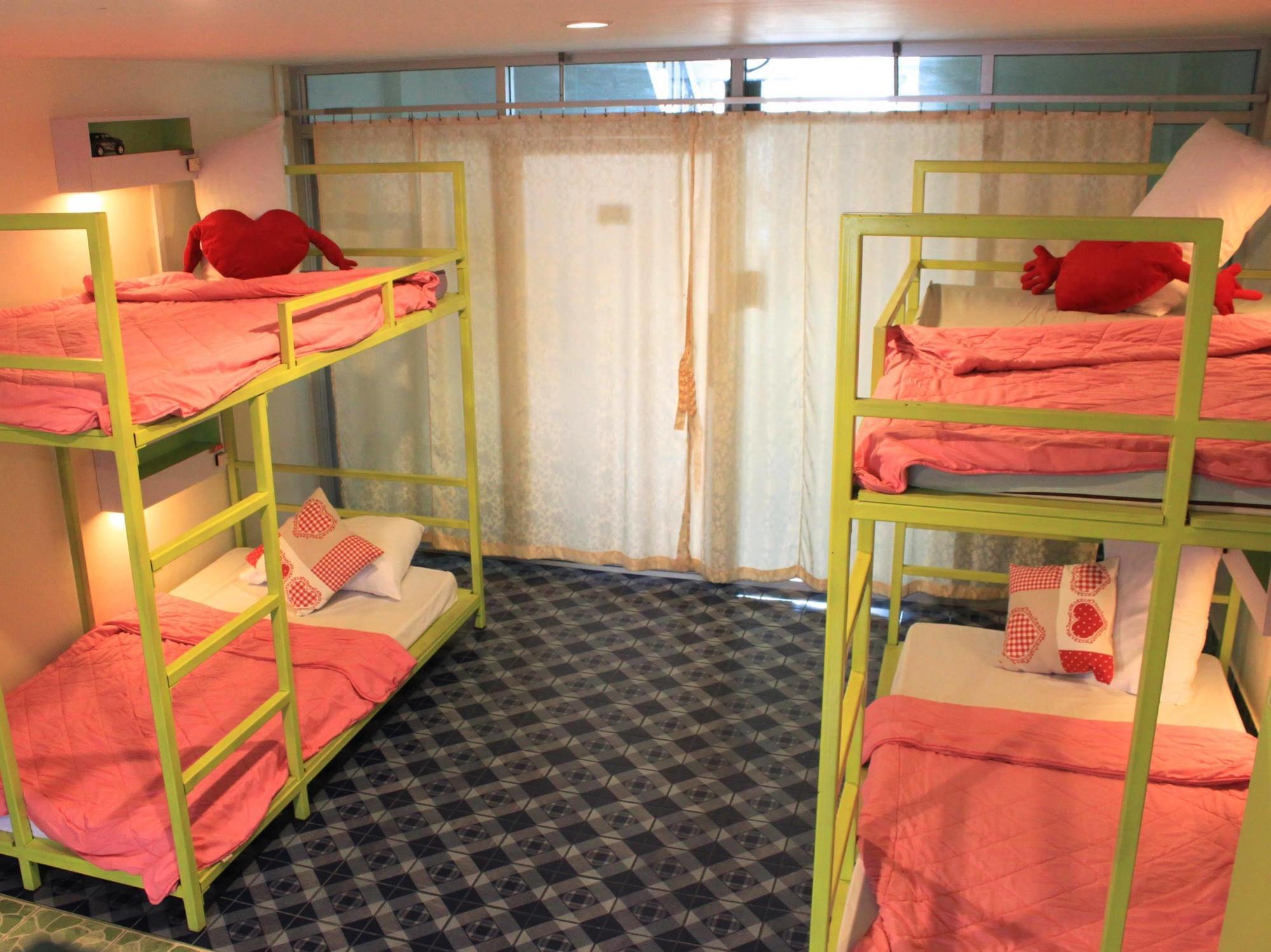 Tid Tarad Hostel 华欣 外观 照片